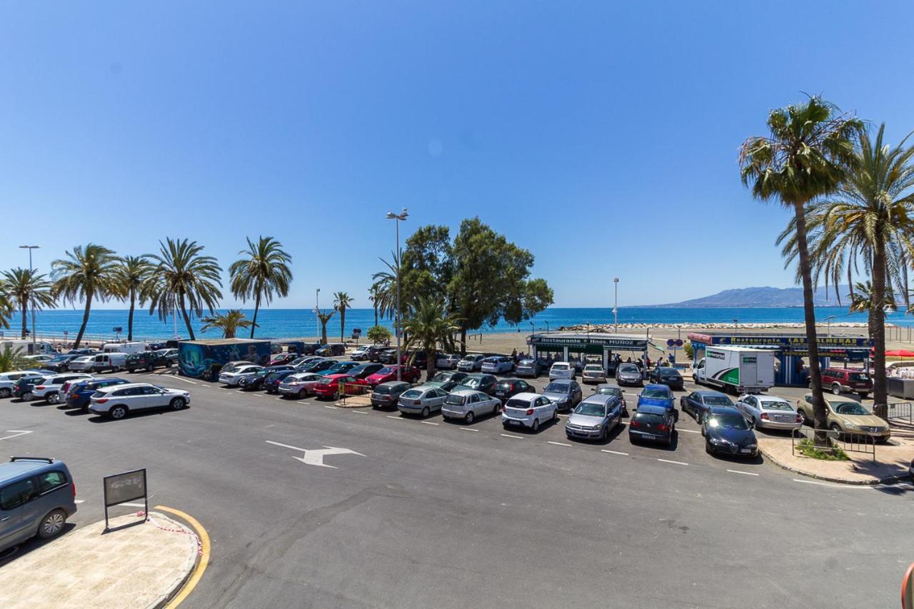 Soek Pedregalejo Seafront Holidays Homes มาลากา ภายนอก รูปภาพ